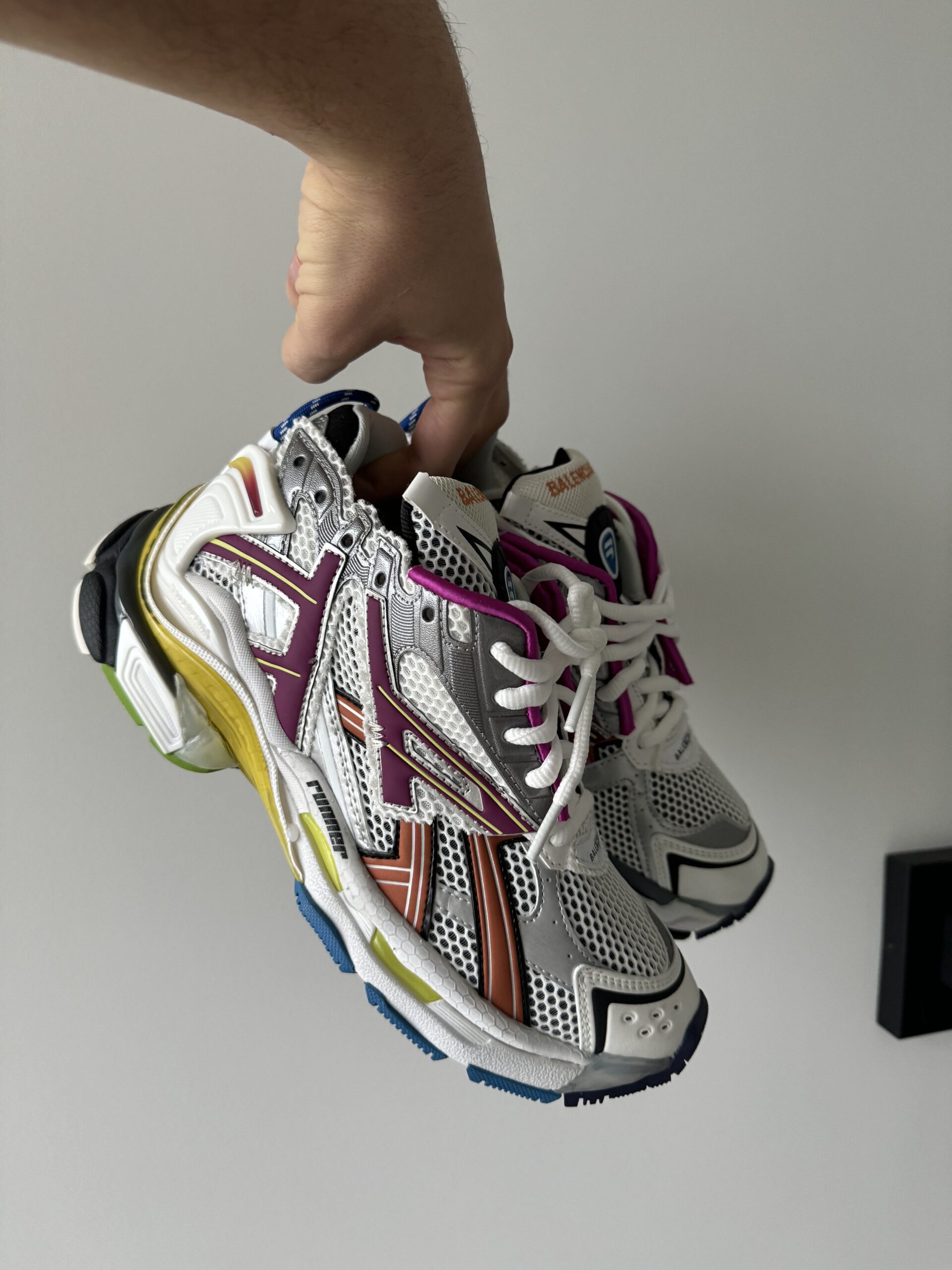 08515744-d57c-47f1-9826-5edb6366ded6 Runner Multicolor ādas un tekstila čības aktīvam stilam - Image 1