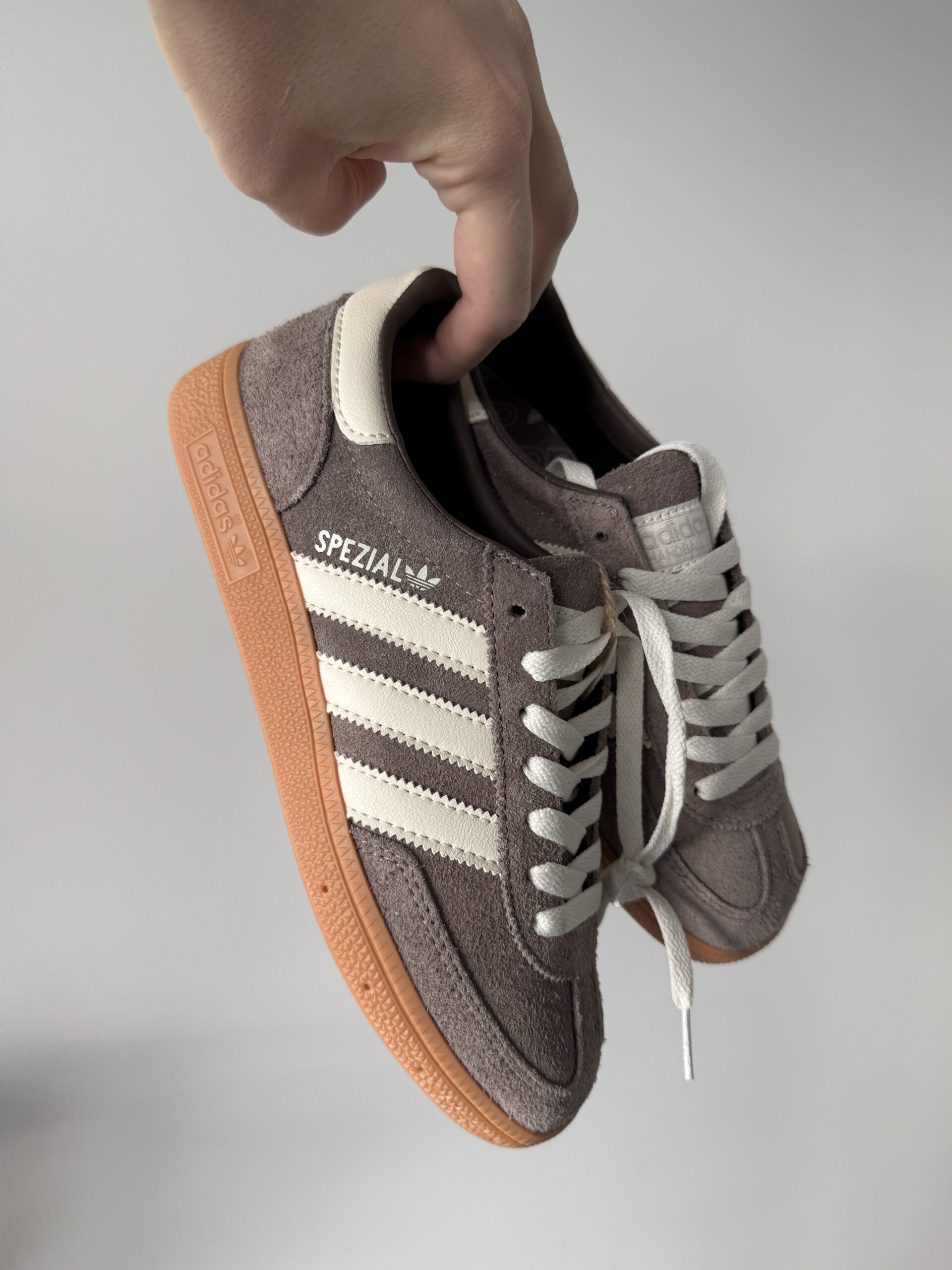 154d4a34-dbf5-4879-8e61-3fb7ef697dfc Кеди Spezial Light Brown із замші, стильні та зручні для щоденного носіння ---------- - Зображення 1