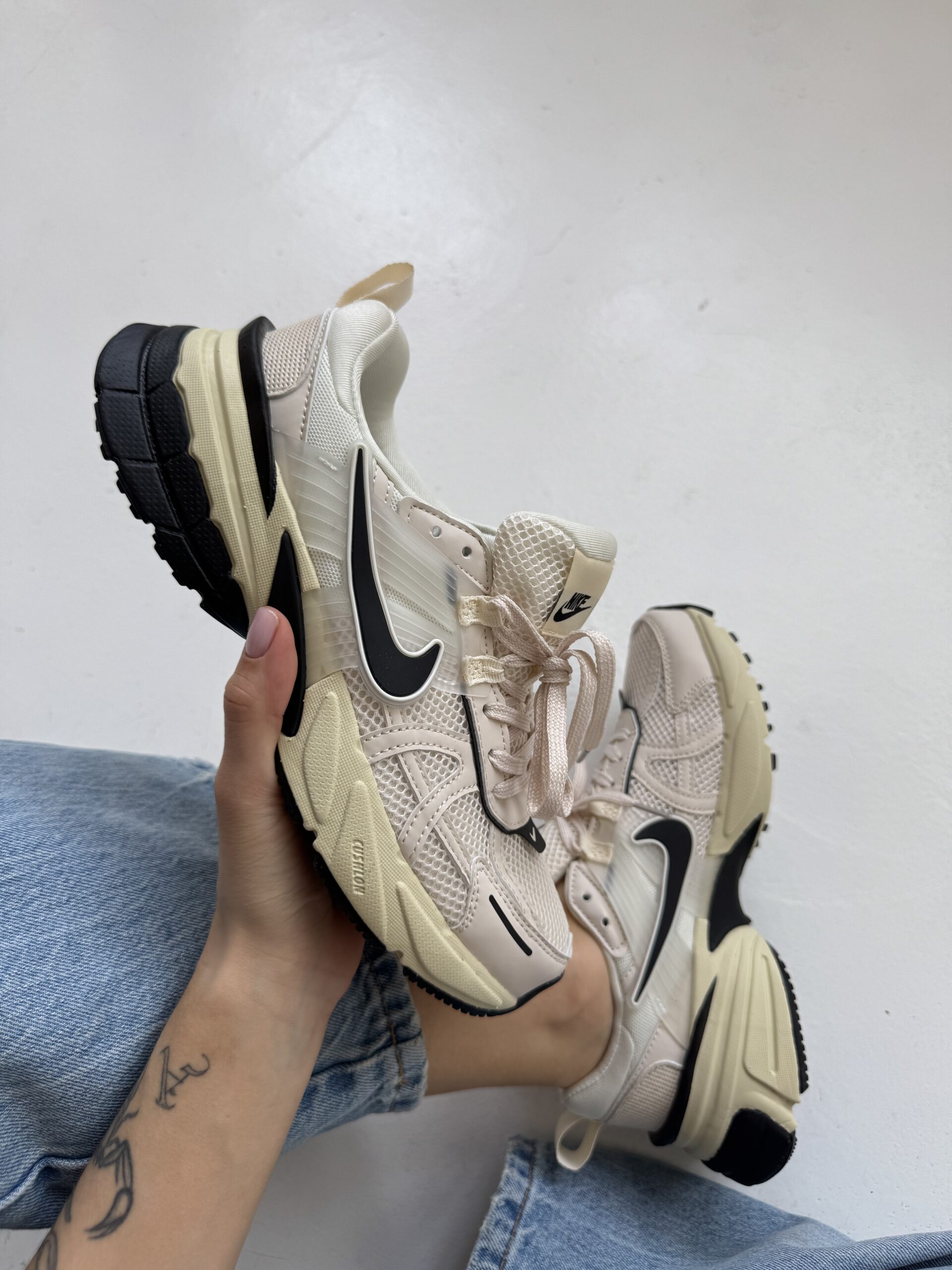 1d73f1c1-deaa-40ca-93a4-a261939d2105 Nike V2K Runtekk Beige black mesh running shoes-lightweight and stylish - Image 1