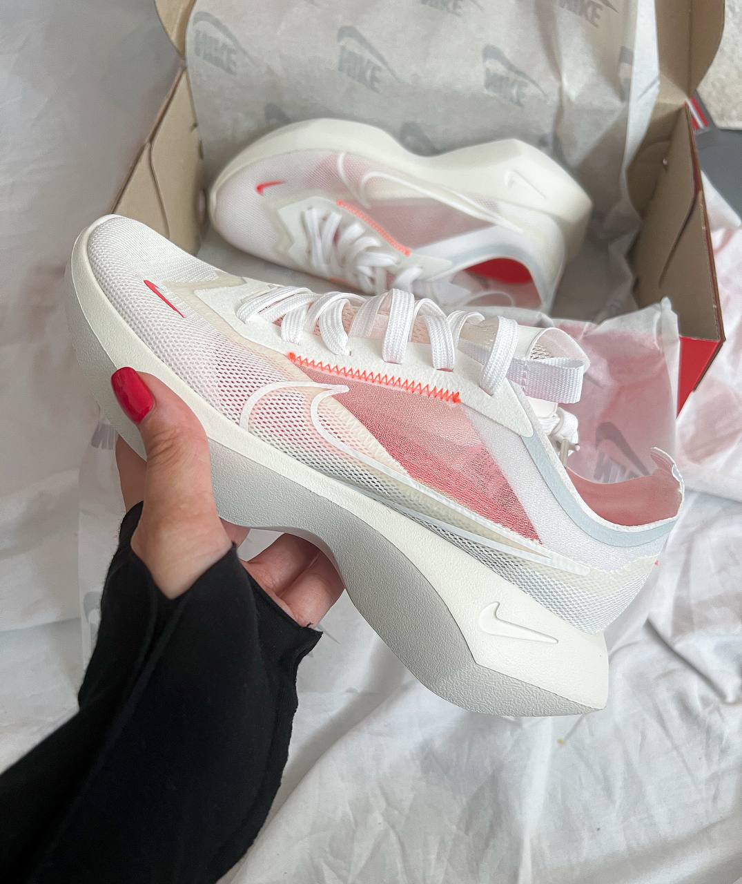 218ff121-ef01-4fa3-ace1-8cc4b277b451 Кросівки Vista Lite White Red текстильні — легкі та стильні - obrazek 1