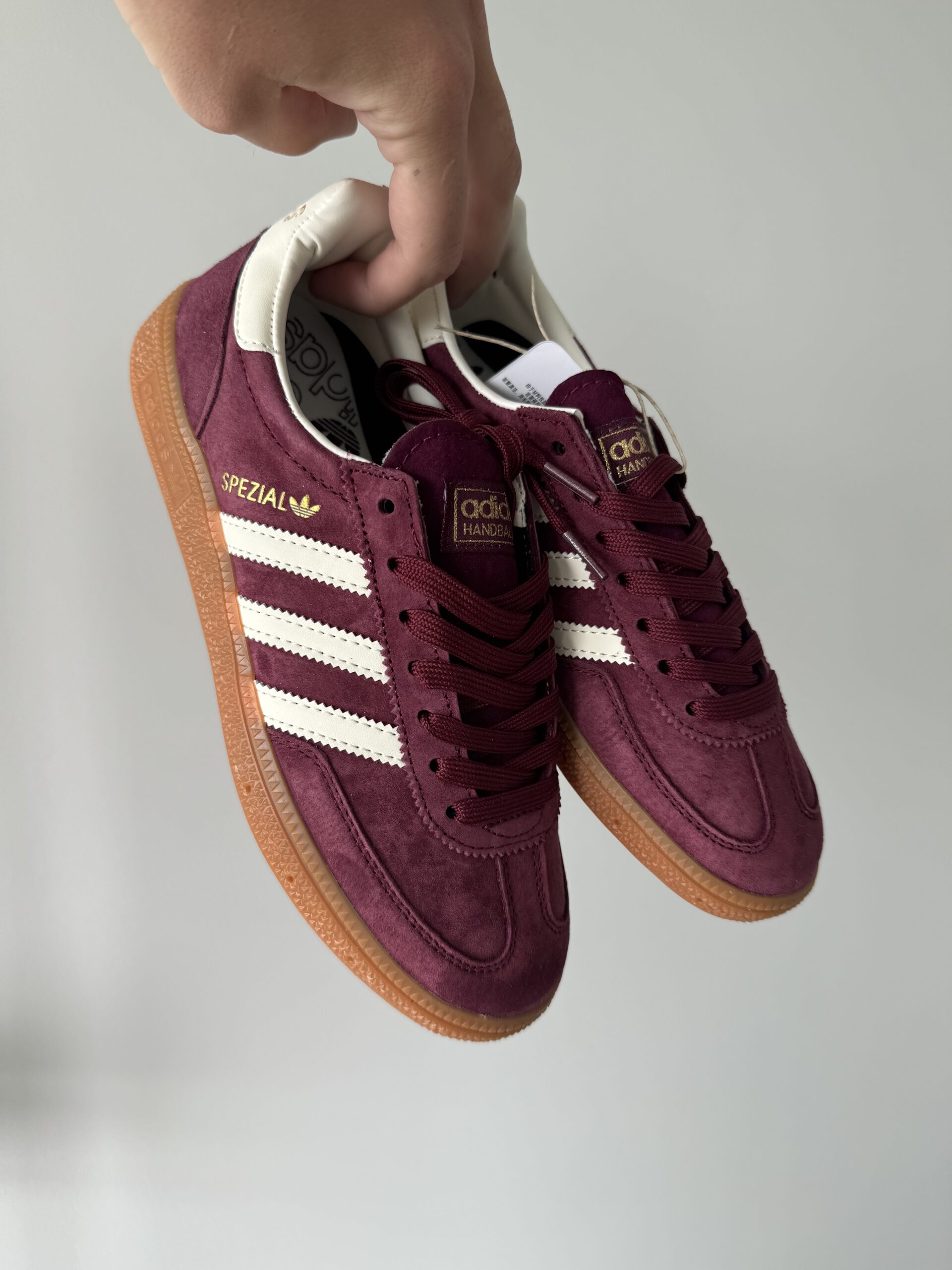 22c52c9a-2b3b-4dc9-a725-30cb1668e34e Кеди Spezial Cherry Red — стильні замшеві для щоденного носіння ---------- — изображение 1