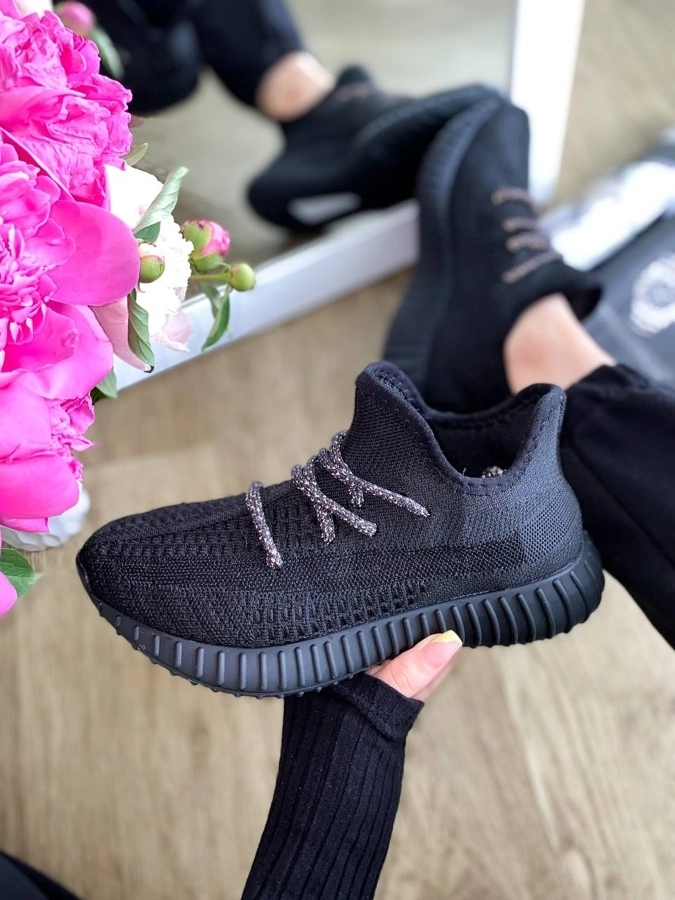 2a8a78a1-75db-419f-b2c5-0fcf8f0dd3e1 Кросівки Adidas Yeezy Reflective — стильні текстильні кросівки з сіткою - Зображення 1