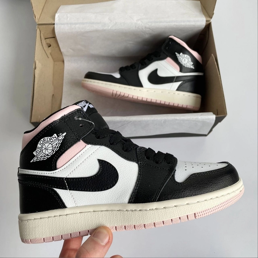 33e83e6b-c464-4298-8d7d-4a6870eb926e Кеди Nike Air Jordan 1 Retro Mid — чоловічі шкіряні кросівки - Зображення 1