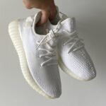 Кросівки Yeezy Boost 350 White текстильні для стильного повсякденного носіння