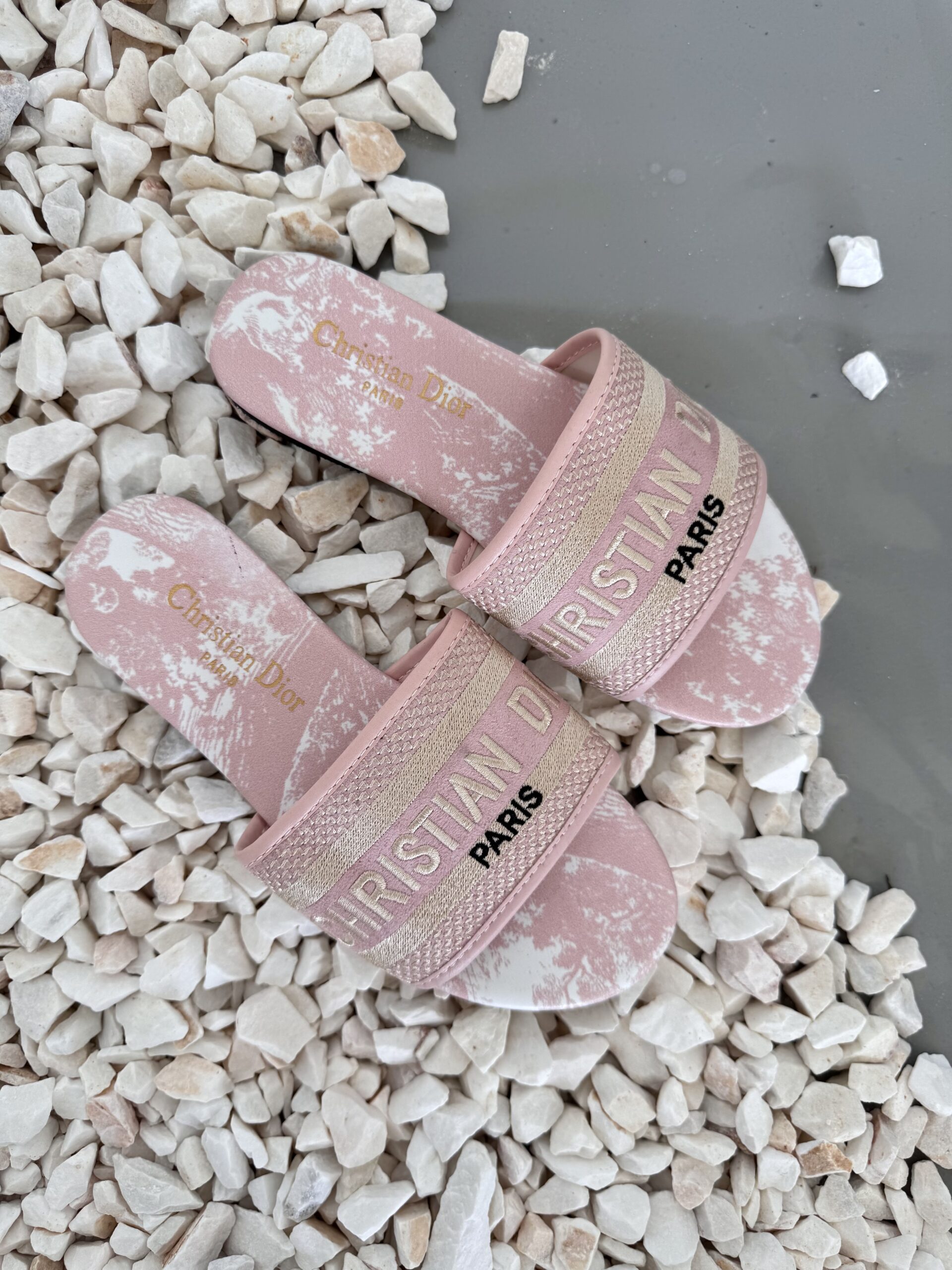 44eb8102-03f7-4eb7-9ddc-ce30e90db66e Капці CHRISTIAN DIOR Dway Slide Pink шкіра та текстиль — изображение 1