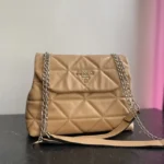 Сумка Prada Camel Triangle з еко шкіри – стиль та якість