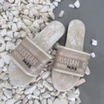 Капці Christian Dior Dway Slide Print Cream — шкіра та текстиль, стильні та зручні