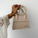 Sac Jacquemus en éco-cuir-élégant et fonctionnel