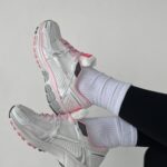 Кросівки Nike Vomero 5 White/Pink — жіночі текстильні з піною