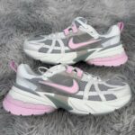 Кросівки Nike V2K Runtekk White Grey Pink — сітка, стильні та легкі