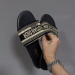 Капці CHRISTIAN DIOR Dway Slide Black — шкіра та текстиль, стильні