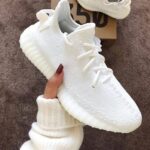 Кросівки Adidas Yeezy 350 Full White Premium — легкі текстильні кросівки