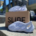 Капці Adidas Yeezy Foam Runner Mineral White EVA — легкі та стильні