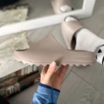 Pantoufles Yeezy Slide Brown - slips Eva Légers et confortables