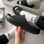 Pantofle Yeezy Slide Black-lehké EVA pánské a dámské