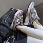 Кросівки 740 Metallic Lilac Premium шкіряні та текстильні