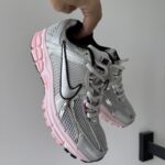Nike Vomero 5 Pink Foam sportiniai bateliai skirti bėgimui ir kasdieniniam dėvėjimui