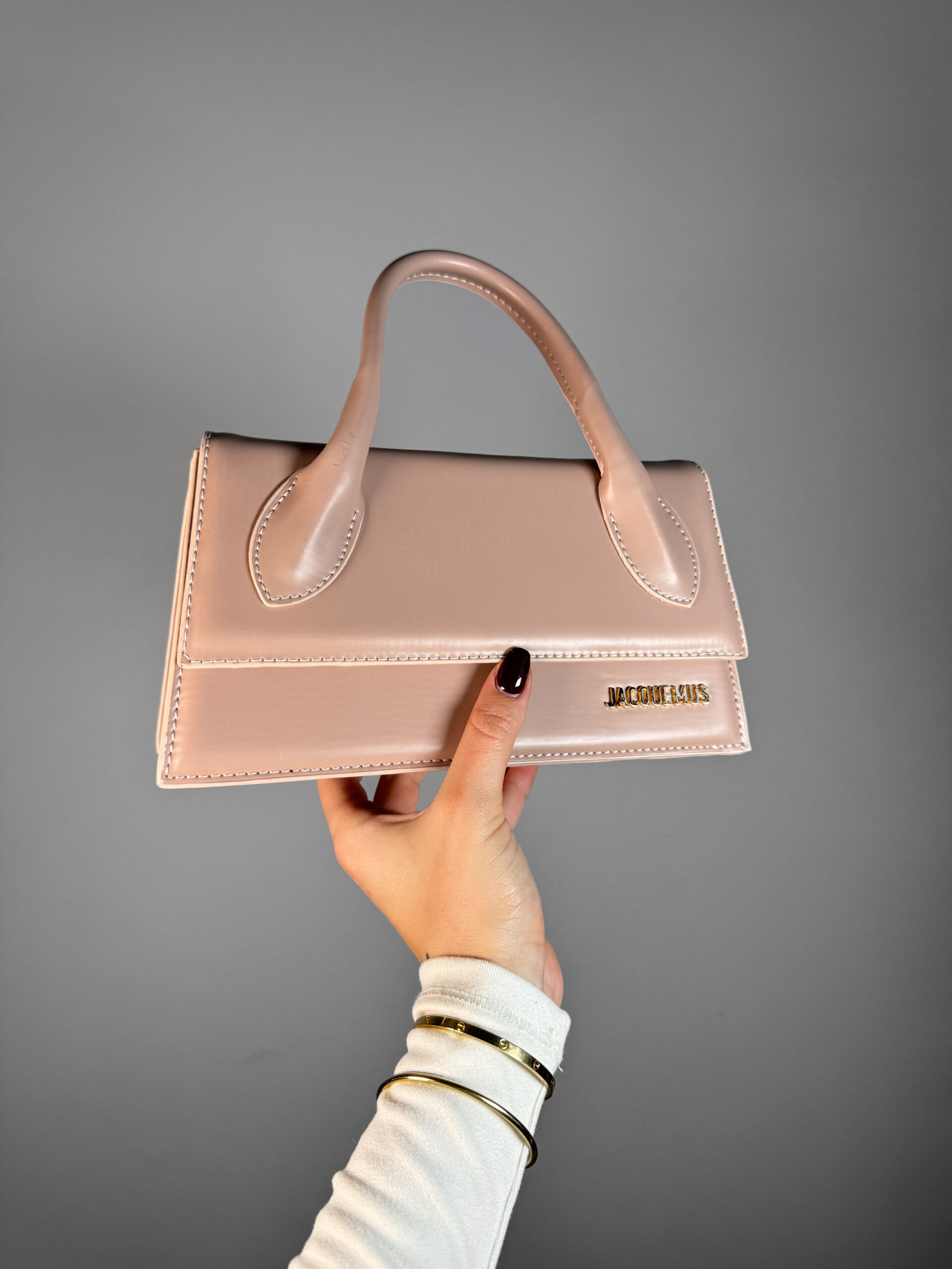 d96b3d06-a3cf-4fb3-93b9-6d6cd0d11f67 Jacquemus bag made of eco-leather-style and elegance for everyday use - Image 1