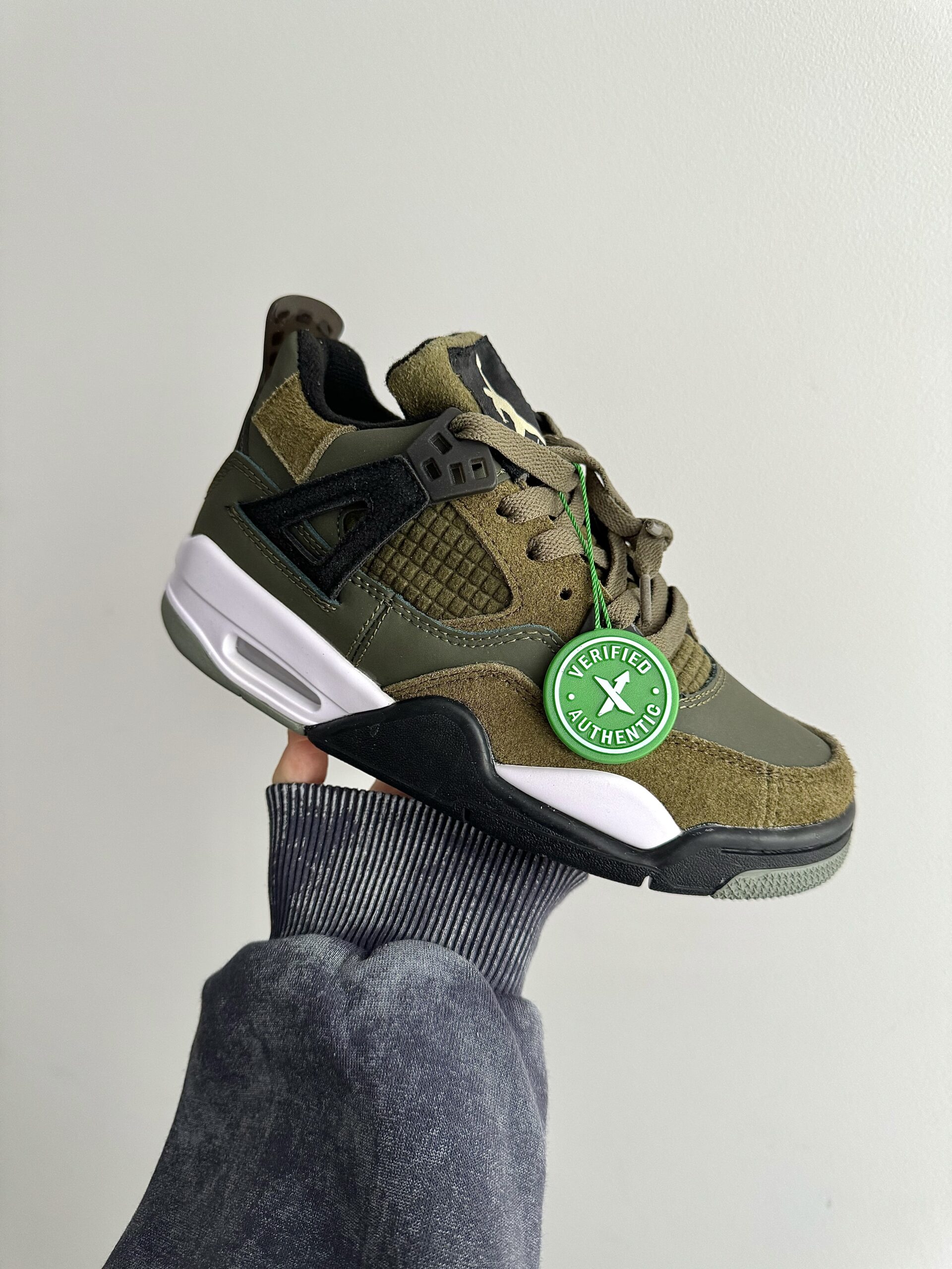 dae626b1-b694-47df-b663-6cd7648f36d4 Air Jordan Retro 4 "Craft Olive" prémiová kůže a semiš - Obrázek 1