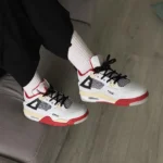 Кросівки Jordan 4 шкіряні — стиль і комфорт для щоденного носіння