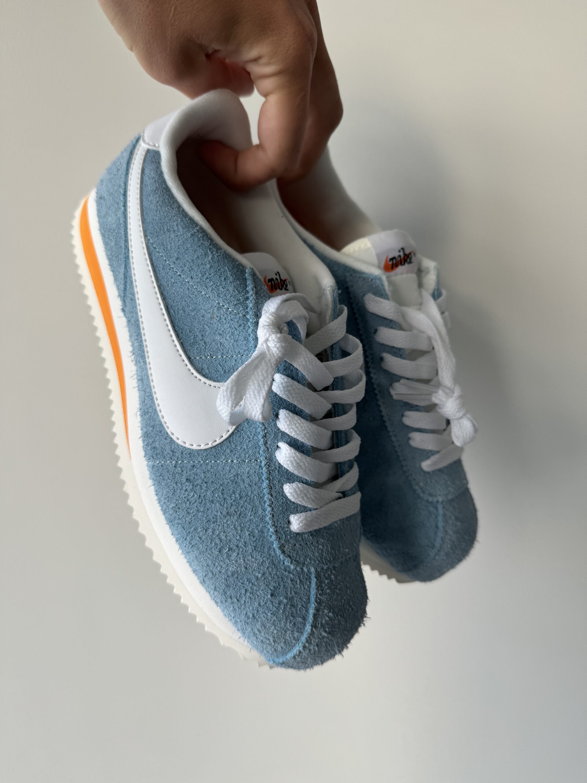 f22f6cd7-b2e1-4902-b30b-192298b74eda Кеди Cortez Vintage Blue — стильні замшеві для щоденного носіння — изображение 1