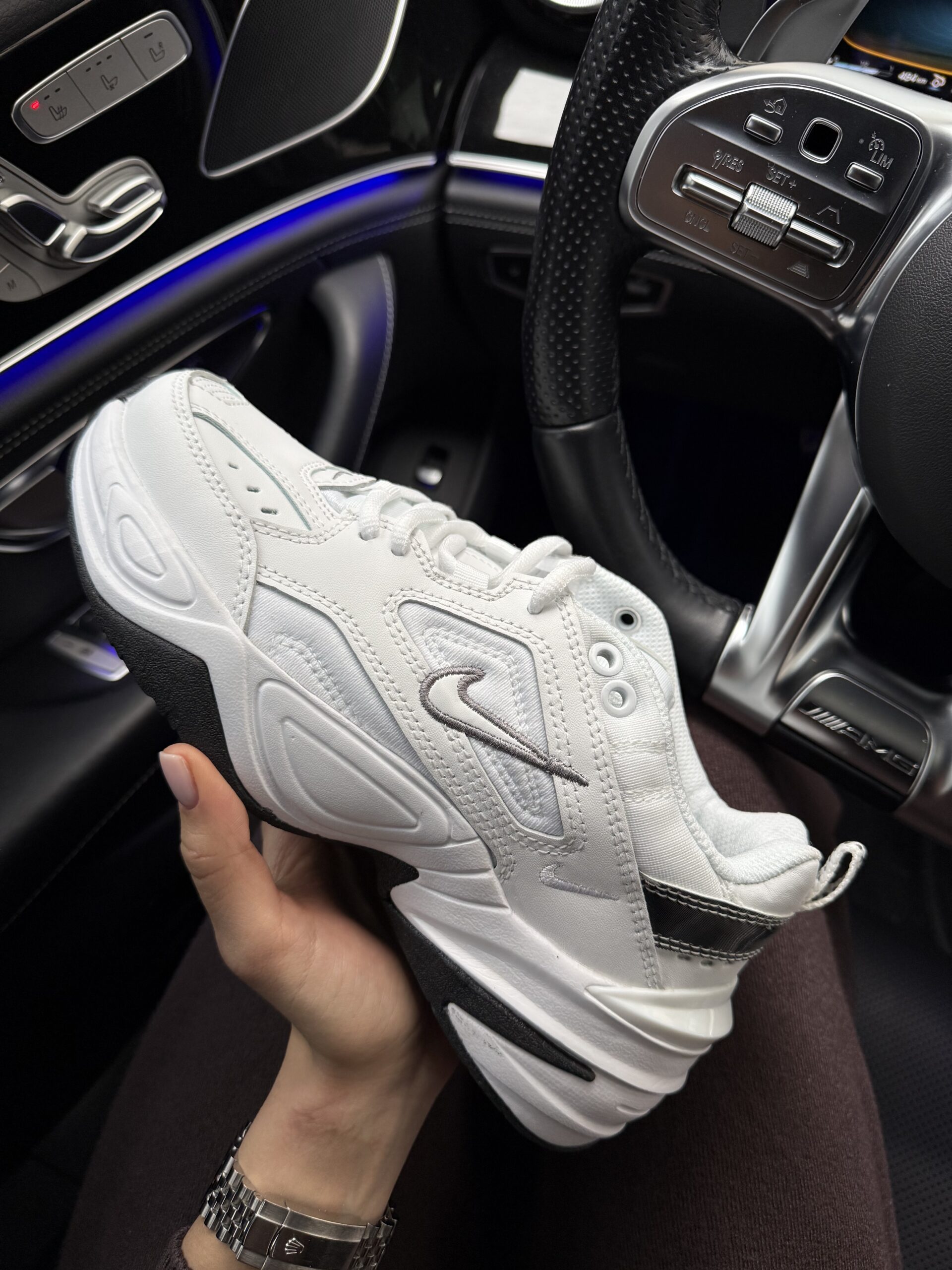 f394d12e-47f1-4189-8a5f-49f6df1d42c0 Кросівки Nike M2K Tekno Essential White/Black — шкіра та текстиль - obrazek 1