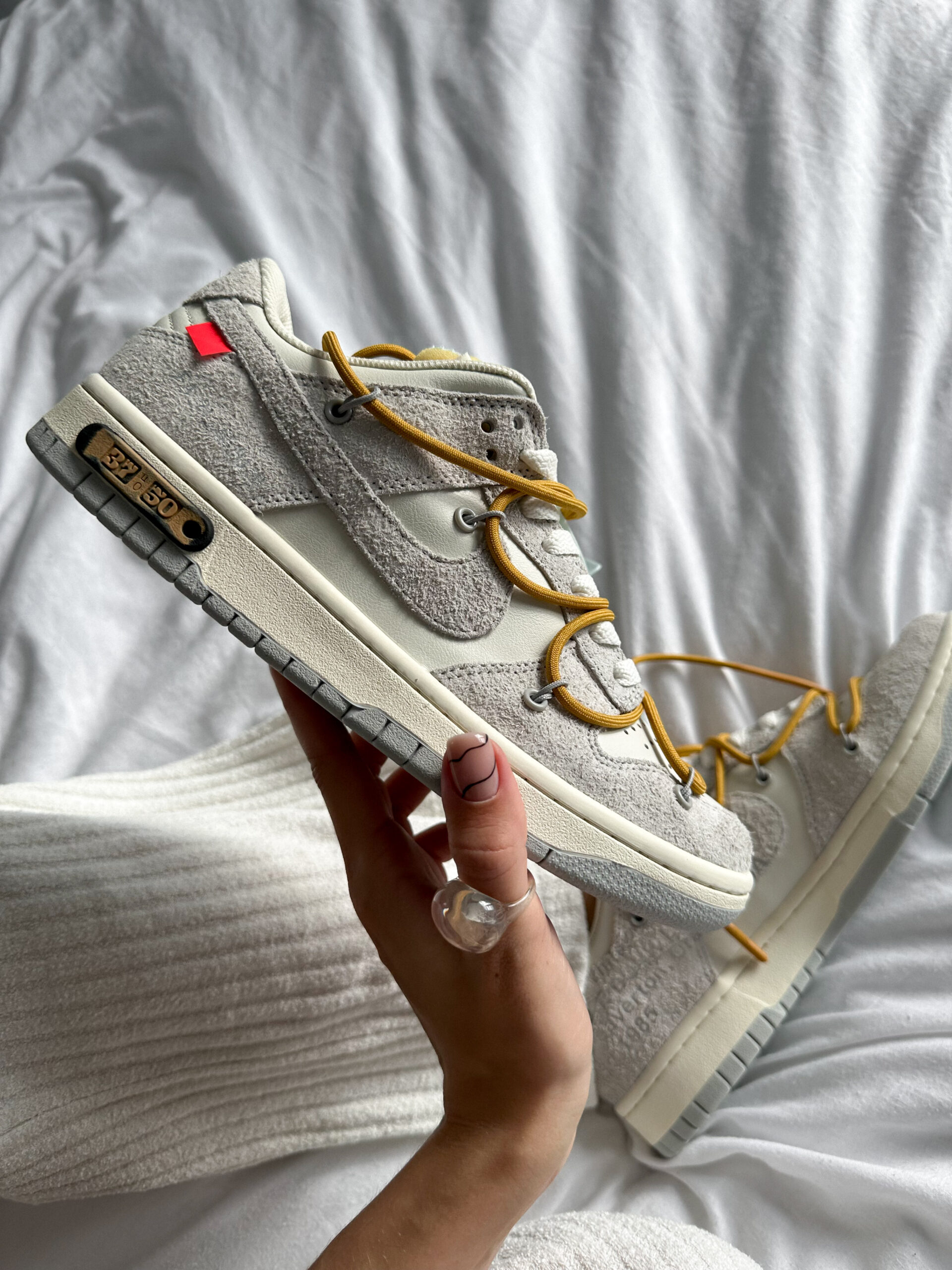 f82eb8b6-a750-4109-8a24-b69371902e22 Nike Dunk Low Off Sneakers-valkoinen Lot 37/50 - nahkaiset keräily lenkkarit - Image 1