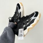 ADIDAS NITEBALL 2.0 Black / Gum-Sneakers aus Wildleder und Leder